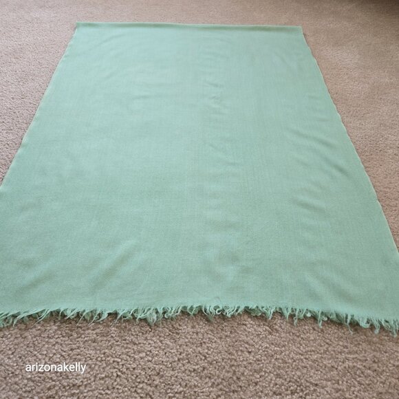 NWOT Cashmere Woven Lightweight Scarf Mint Green - Picture 6 of 10